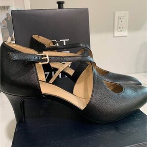 Elegant Black Leather Women's Heels